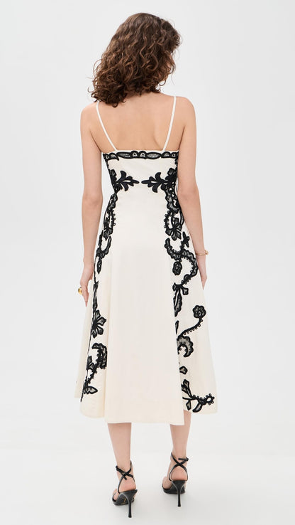 Feminine Midi Dress With Flowing Silhouette