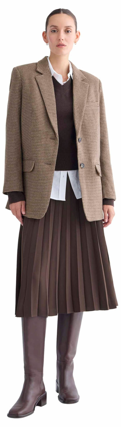 Oversized Wool Blazer With Relaxed Tailored Fit