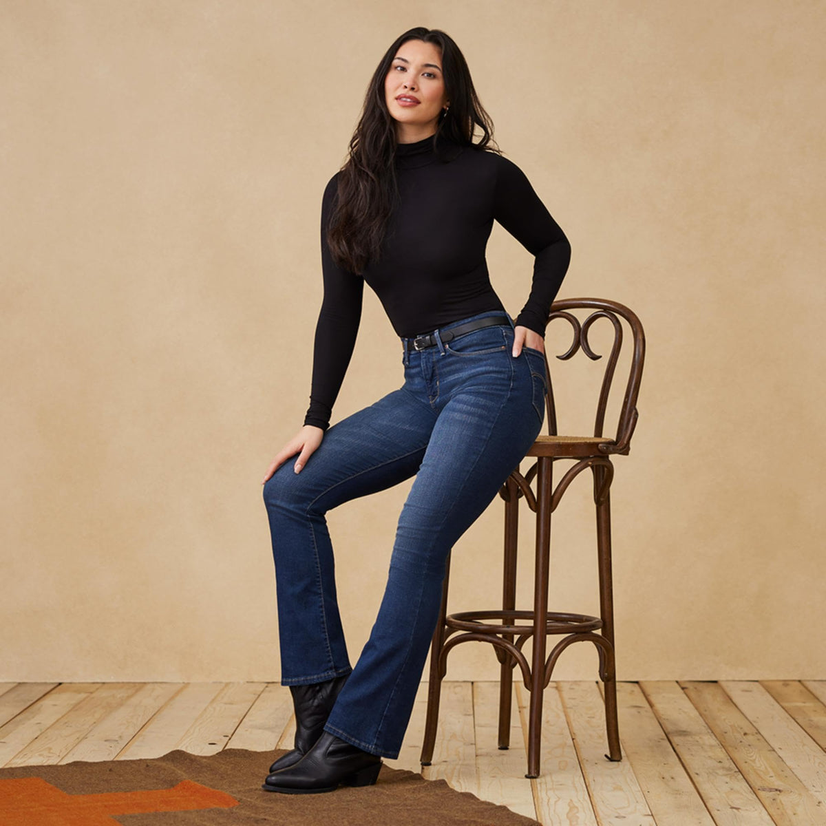 Mid-Rise Shaping Bootcut Stretch Jeans