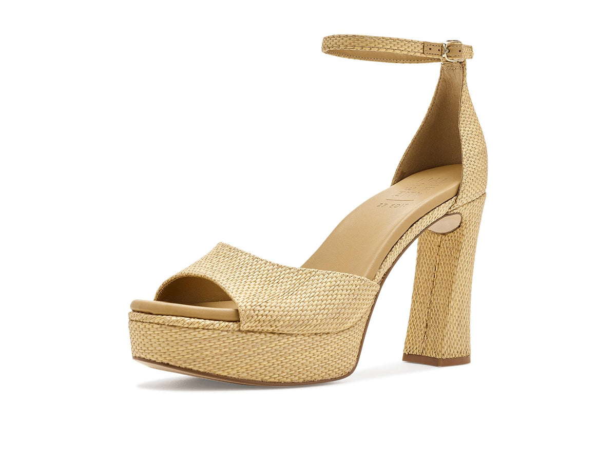 Strappy Sandals With Minimalist Silhouette