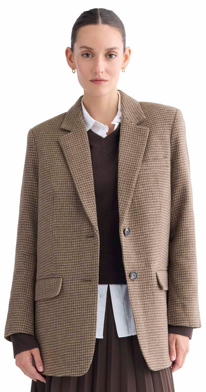 Oversized Wool Blazer With Relaxed Tailored Fit